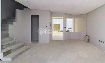 Imagem 4: Casa para Aluguel em Condomínio - Pedra Redonda, 3 Suítes e Lazer Completo