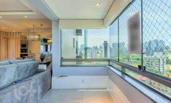 Imagem 3: Apartamento à venda em Petrópolis com 97 m², 2 quartos, 1 suíte, 3 vagas