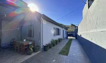 Imagem 4: Casa à venda, no bairro Menino Jesus, 3 dormitórios, com piscina e 3 vagas