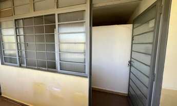 Imagem 2: Kitnet/conjugado para aluguel possui 40 metros quadrados com 1 quarto