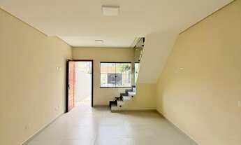 Imagem 4: Sobrado 03 quartos e espaço aos fundos no Santa Rita