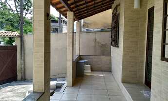 Imagem 6: Maravilhosa casa com 2 suítes em rua residencial sem saída, próxima a área de preservação