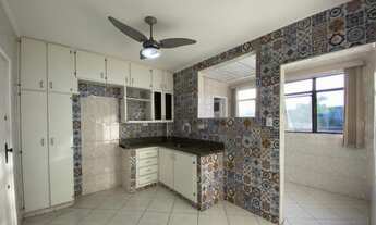 Imagem 2: Apartamento frente com varanda. Garagem demarcada .<br>Ponta da praia