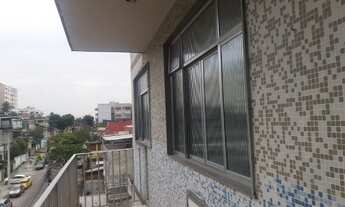 Imagem 2: Achado! Ap 2 quartos 3º andar- Super Espaçoso em Irajá, Não Perca Essa Oportunidade!