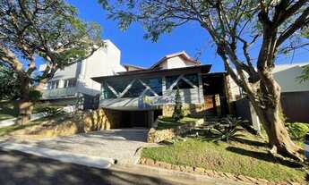 Imagem 2: SOBRADO com 3 SUÍTES, PISCINA para VENDA ou LOCAÇÃO no CONDOMÍNIO FECHADO EUROVILLE 2 em B