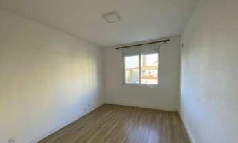 Imagem 6: Apartamento frente com varanda. Garagem demarcada .<br>Ponta da praia