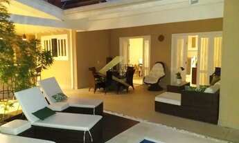 Imagem: Casa em condomínio exclusivo na região