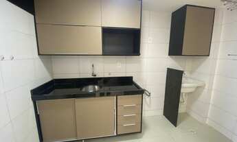 Imagem 3: Apartamento de 56m2 com 2 Quartos, Móveis Projetados e Andar Alto