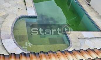 Imagem 3: Start imóveis vende excelente casa com pé direito alto, 3 quartos e ótima área de lazer