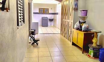 Imagem 3: Casa para venda possui 140 metros quadrados com 5 quartos sendo 3 suítes