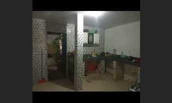 Imagem 6: Vendo casa com piscina