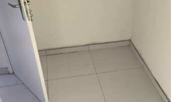 Imagem 2: Sala com banheiro -casa no derby