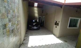 Imagem: Casa à Venda com 3 quartos sendo 1 com