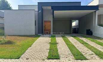 Imagem 2: Casa com 4 suítes Disponível para VENDA ou LOCAÇÃO Localizada no Condomínio Figueira Garde