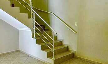 Imagem 5: Lindo sobrado de rua à venda no bairro Jardim Califórnia em Jacarei