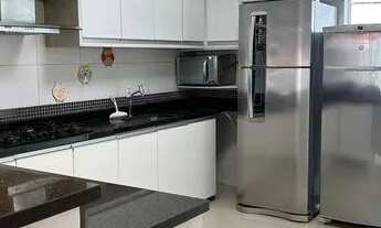 Imagem 7: Casa com quatro suítes - Parque das Laranjeiras - 250m²