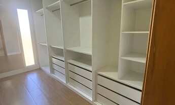 Imagem 3: Casa para aluguel possui 380 metros quadrados com 5 quartos