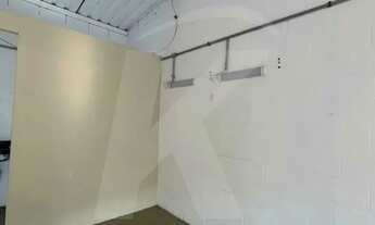 Imagem: Salão comercial no Horto Florestal