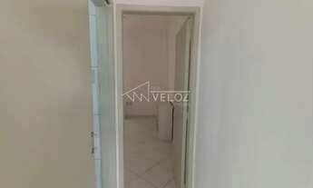 Imagem: Kitnet/Conjugado / Residencial / Centro