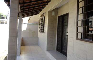 Imagem 2: Maravilhosa casa com 2 suítes em rua residencial sem saída, próxima a área de preservação