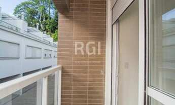 Imagem 4: Casa Condomímio com 3 dormitórios, 3 vagas e 3 suítes no bairro Cristal em Porto Alegre