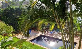 Imagem 6: Ubatuba : Toninhas - Casa de Alto Padrão a venda frente ao mar com 5 Suítes Piscina e Área