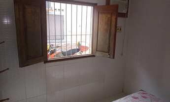 Imagem 3: Casa de condomínio para venda possui 94 metros quadrados com 4 quartos