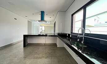 Imagem 7: Cód.: 4518 - Casa com Quatro Quartos- Quatro Suítes- Piscina- Condomínio Portal do Aeropor