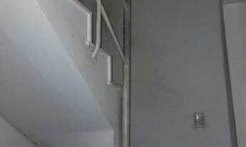 Imagem 3: Saráty Vende casa com ponto comercial na 14 de março com três suites e área externa