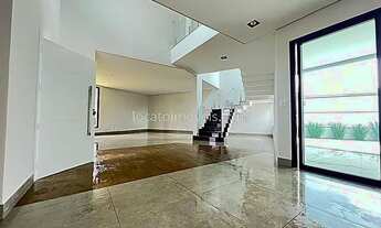 Imagem 2: Cód.: 4518 - Casa com Quatro Quartos- Quatro Suítes- Piscina- Condomínio Portal do Aeropor