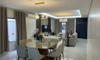 Imagem 3: Ótima casa térrea no Condomínio Aripuanã. 4 suítes, área de reunião. Completa. Kissia no D