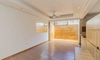 Imagem 2: Casa em condomínio com 3 dormitórios, churrasqueira e 1 vaga de garagem no bairro Ipanema