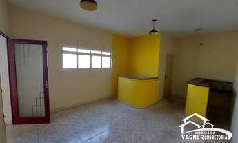 Imagem 3: Sobrado com Salas Comerciais no Centro de Lorena-SP à Venda