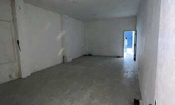 Imagem 5: Ponto comercial no coração do montese