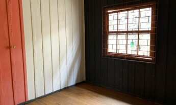 Imagem 7: Aluga-se casa de madeira, simples, grande e central