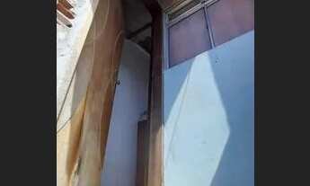 Imagem 4: Kitnet Casa com 1 banheiro