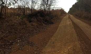 Imagem 4: Lote/Terreno para venda tem 1484 metros quadrados