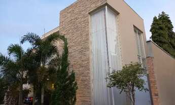 Imagem 2: Sobrado alto padrão condomínio fechado