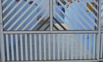 Imagem: Casa nova geminada sobreposta