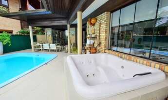 Imagem: Casa com 7 dormitórios, piscina e ofurô