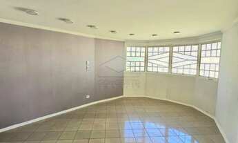 Imagem 2: LINDA CASA COM PISCINA EM ÓTIMA LOCALIZAÇÃO