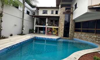 Imagem: Alugo Casa Mobiliada Alto Padrão no Bairro