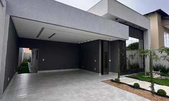 Imagem: Casa Sozinha no lote com piscina e espaço