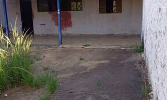 Imagem 2: Casa na rua do supermercado super sam