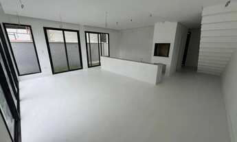 Imagem 3: Sobrado para Venda em Curitiba, Santa Cândida, 3 dormitórios, 3 suítes, 4 banheiros, 3 vag