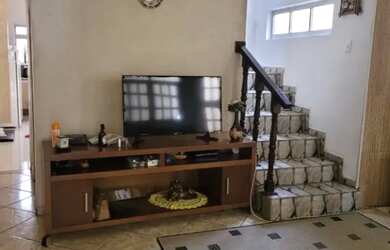 Imagem 4: Sobrado à venda no Jardim Roberto, Osasco: 3 dormitórios, garagem coberta e mais!