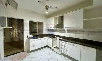 Imagem 7: Casa Duplex 3/4 com Suíte + Gabinete e Gourmet Privativo em Pitangueiras Oportunidade!