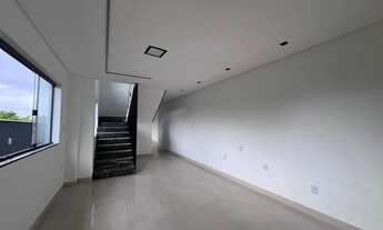 Imagem 4: Luxuoso Sobrado à Venda no Araçatuba Imbituba-SC: 2 Quartos, 2 Suítes, 1 Salas, 3 Banheiro