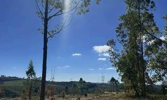 Imagem 2: Terreno Amplo de 500m² Perto da Represa em Ibiúna Condomínio Fechado