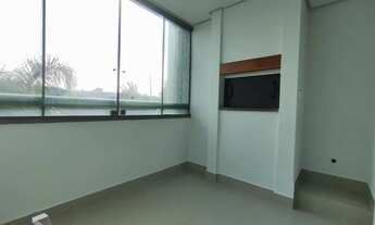 Imagem: Plaza Mondrian no bairro Teresópolis, Porto